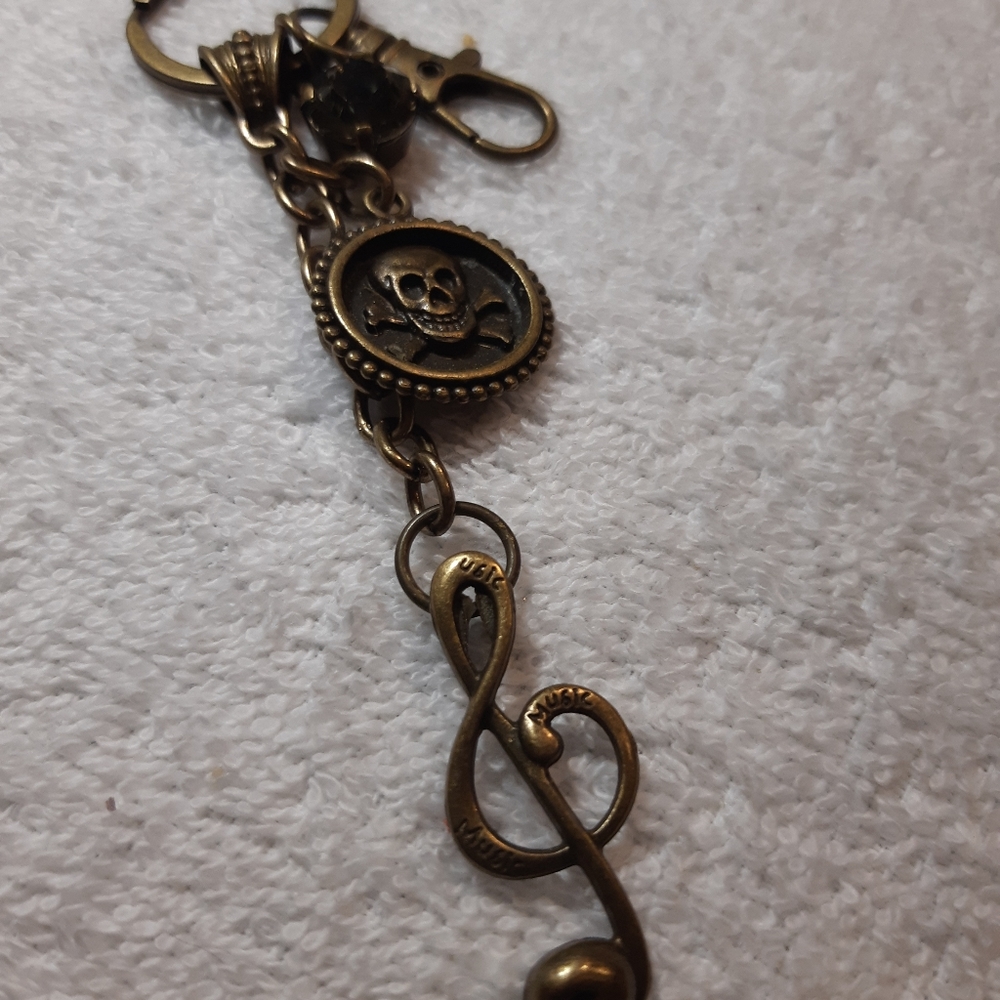 Skull keychain - Picture 5 of 5